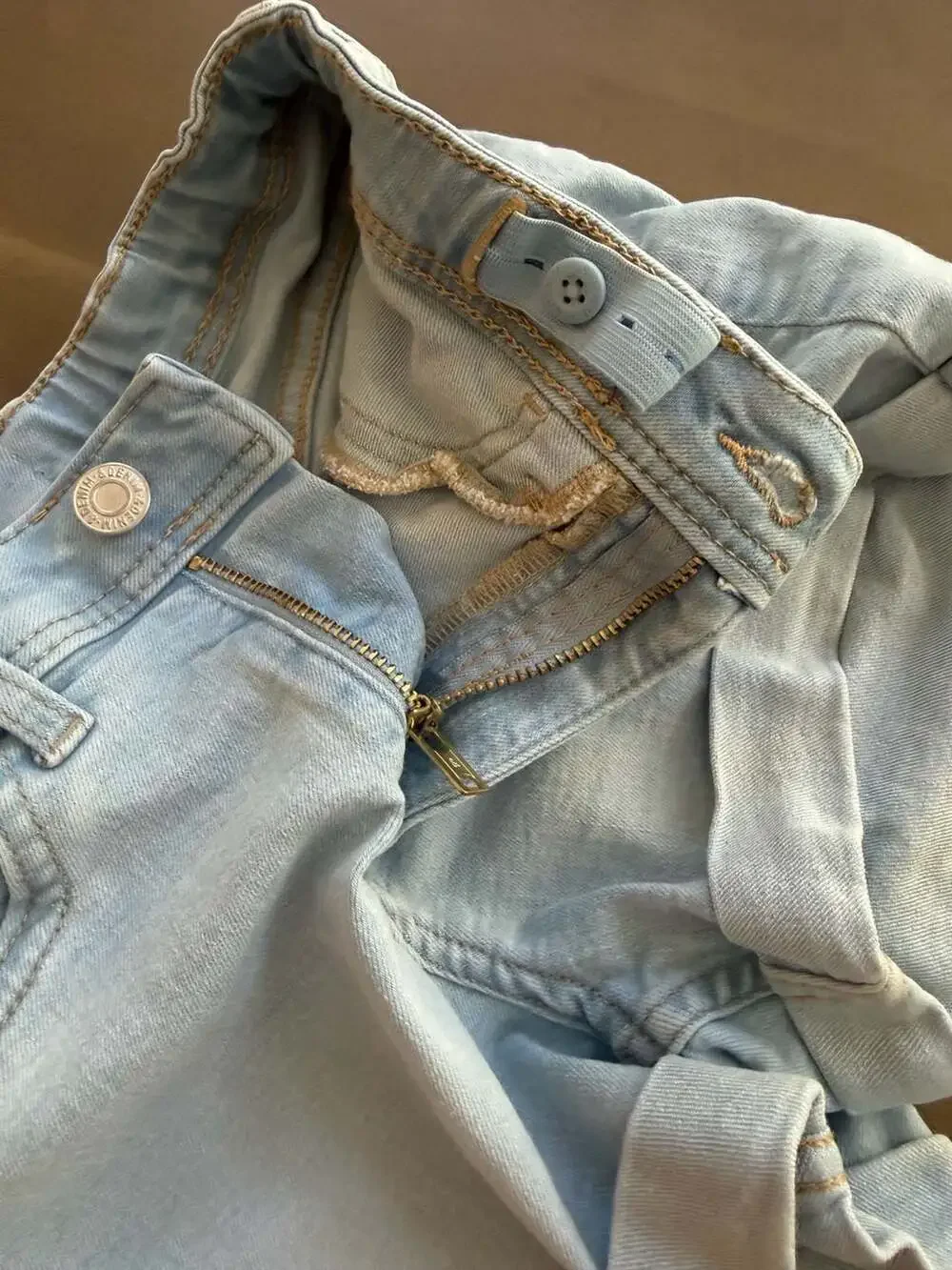H&M Girls Light Wash Rolled Cuff Denim Shorts Size 9-10Y
